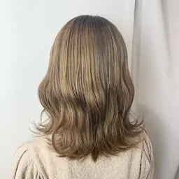 🍒ブリーチリタッチ（2​〜​3㎝）オンカラーモデル🍒⚠️補足事項必ずお読みください⚠️