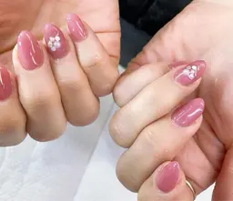 シンプルワンカラー又はラメグラデーション＋アート2本付き(他店オフ、ドライケア込)アートは当店サンプルからお選び下さい