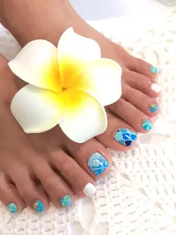 フットジェルネイルつけ放題　フットバス付