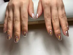 【ハンド】「ミラーワンカラー60分¥4000」オフ➕30分￥1000、甘皮ケア込み ･160色選べる!韓国ワンホン風に