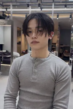 《🫧癖でお悩みの方にオススメ🫧》ロング料金なし‼️美髪縮毛矯正+艶カラー+トリートメント✨