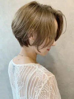 少し贅沢に💖 ̖́-‬艶カラー(イルミナ)𖤐⋆*｡.゜