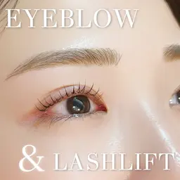 【ミニモ限定！人気メニューのセット価格🌟】まつ毛パーマorラッシュリフト👀＆アイブロウWAX🖤