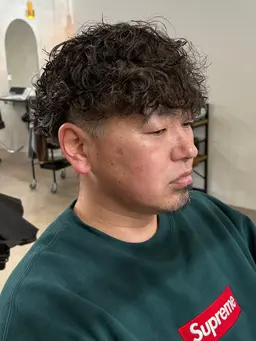 カット、パーマ🧑‍🦱