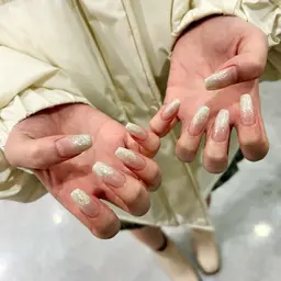 ジェルネイル初めての方にもオススメ🎶   ラメグラデーション💖（オフ無し）