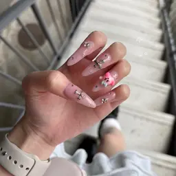 【オフあり】初回ジェルオフ無料✨ハンドやり放題💞持ち込みデザインOK