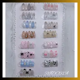 【オフ無し】🎀定額【Ａ】🎀キラキラパーツ盛り沢山⭐️マグネットフレンチ、チークネイルやキラ可愛集中デザイン！