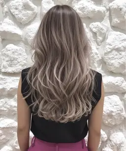 【外国人風♪】3Dハイライト+フルカラー ¥13500 ※ケアブリーチ変更可