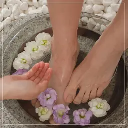 🎁ホームケア３点セット付き🎁【かかとなめらか👣足裏角質ケア】※足湯付き