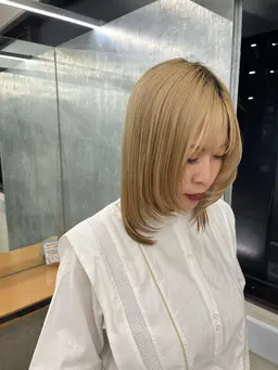 【ハイトーンのメンテナンスに✨】ブリーチリタッチモデル(根元3センチまで)+オンカラー⭐️