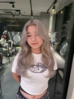 12月限定メニュー❕】ブリーチ➕オンカラー🌷🫧🎀🎧🪽💭☁️