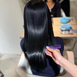 🐈‍⬛✨落とせる黒染め✨🐈‍⬛髪質改善ケアカラー➕OggiOggi 6ステップ➕超音波アイロン➕スチーマー付