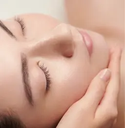 【フェイシャルモデル】（肌分析付き） 3名様募集中！※30代以上の女性限定！🚨SNS投稿の為、動画や写真撮影あります。