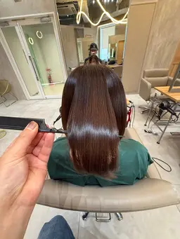 ✨冬にぴったり暖色カラーならこれ✨カラー+トリートメント+話題の超音波アイロン付き‼️ワンカラーの定番メニュー🌈