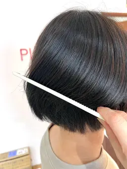 白髪ぼかし（ハイライト）デザインカラー（カット別＋￥3300）