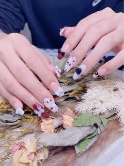 🦋 120分 10本持ち込みデザイン 　🌸アート、シール、¥500以内のパーツつけ放題　　❣️ソフトジェルオフ込み