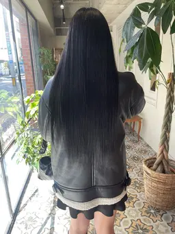 『就活カラー』ブリーチで剥がせる黒染め‼︎