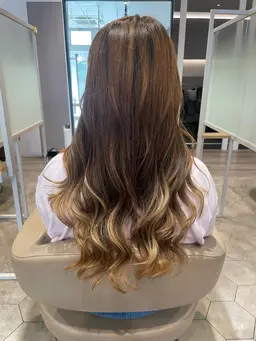 🫧グラデーションブリーチカラー✨