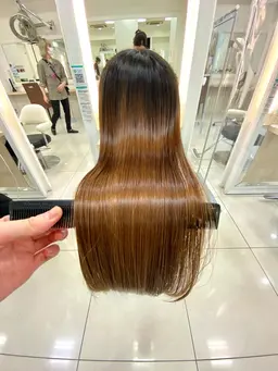 🌷カット+オージュア７stepトリートメント(ダメージによる歪みを改善)