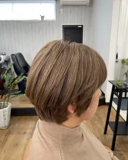 カット＋脱白髪染めカラー(補足説明を確認お願いします)