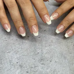 【王道フレンチ☆美爪NO.1】オフ&ケア込み【オフなし】￥9900→¥7700