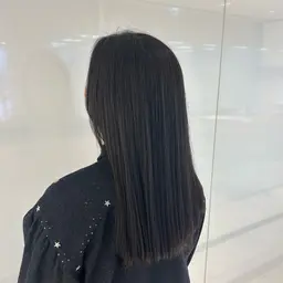 【湿気に負けない！】縮毛矯正矯正+カット(プチトリートメント付き)✨️