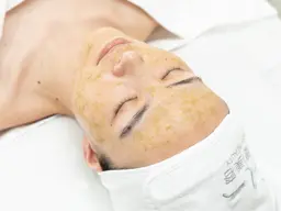 フェイシャル【人気ハーブピーリング】シミケアコース