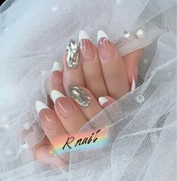 フレンチ💓(ベースカラ1色のみ)✨Vカット➕¥1000💎(他店オフ¥1000)自店オフ無料