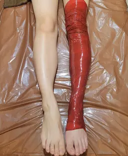 ❄️20代限定クーポン❄️本気ダイエット30分💥魔法の赤ラップ×熟練の技術のコラボレーション🔥奇跡の速攻美脚！