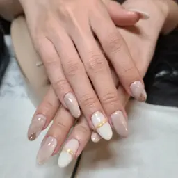 持ち込みネイルオフケアあり！