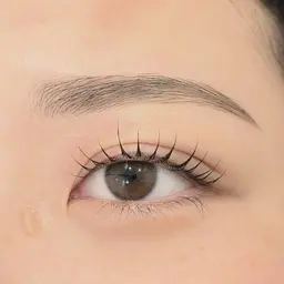 特に濃い眉を薄くしたい方🤍しっかり間引き付き!!眉毛ワックス🪽