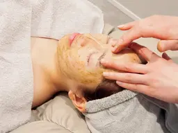 《メンズSNS用撮影モデル》フェイシャル　ハーブピーリング