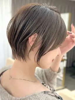 《水曜日》似合わせショートカット💇‍♀️＋クイックトリートメント🧴＋カラー🌟