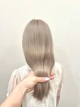 【平日限定】カット+ケアブリーチ(2回)+イルミナカラー+2stepTR ¥18500