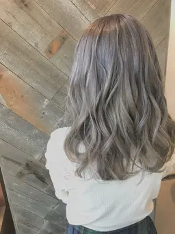 【🫧外国人風カラー🫧】ブリーチ+カラー＋3ステップTr+コテ巻き