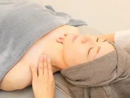 整形級！韓国小顔＆水光肌フェイシャル60分通常16000円→9900円