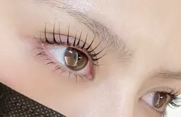 🤩🉐25​〜​30日限定💜マツパ✨束感orパリジェンヌ風🆗コーティング美容液付き⚠️当店のご来店が初めてのお客様限定