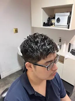 🌟土日祝限定🌟カット+形状記憶パーマ《ショートスタイル向け》🚹