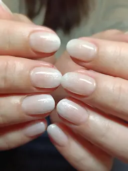 【自爪育成ジェルネイル】艶カラーグラデーション(ベイビーブーマー)/ネイルオフ無料