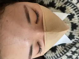 初回！2回目以降！マツエク両目60本（学生・専門学校）ナチュラルな仕上がりになります。一般の方＋¥1,000