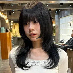 【期間限定ミニモ学割】レイヤーカット＋艶カラー＋高保湿TR〔レイヤー/ウルフ/顔まわり/ハッシュカット/学割〕