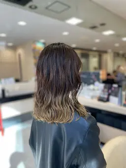 《セットが難しい、、そんなお悩み解決❗️》コテ巻き風クリームパーマ🌱（シャンプー込み）