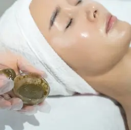 100%無農薬天然ハーブピーリング🌿剥離なし⭐️ニキビ徹底ケア