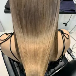 【平日限定】☁️🌈メンテナンスカット➕艶カラー➕トリートメントミニモ限定価格⭐️