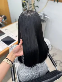 より上👆🏻を目指したい方へおすすめ💞 《髪質改善》中性ストレート ＋ Aujua トリートメント