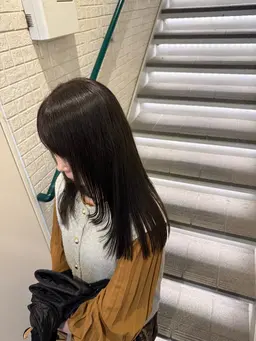 【期間限定✨️✨️】艶カラー✖️似合わせミディアムカット🌈