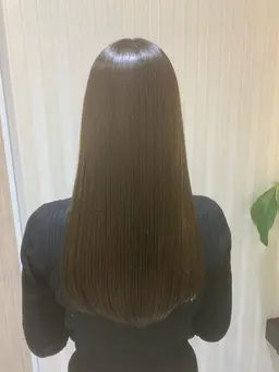 梅雨前に！カット＋縮毛矯正✨ツヤツヤな美髪へ✨