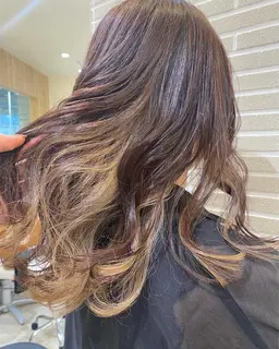 【ポイントでオシャレを楽しむ】インナーカラー🌈ブリーチ込み🌈