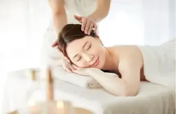 アロマオイルトリートメント(60分)〜香りに包まれて、心と体がゆるむ癒し時間〜