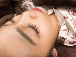 マツエクフラットラッシュ120本までつけ放題🍊🍊オフ、コーティング付き👀